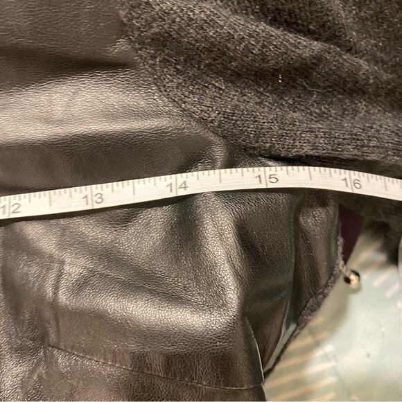 Etcetera Black Cashmere W/ Leather Zipper Front Sweater Size XS - Picture 7 of 7